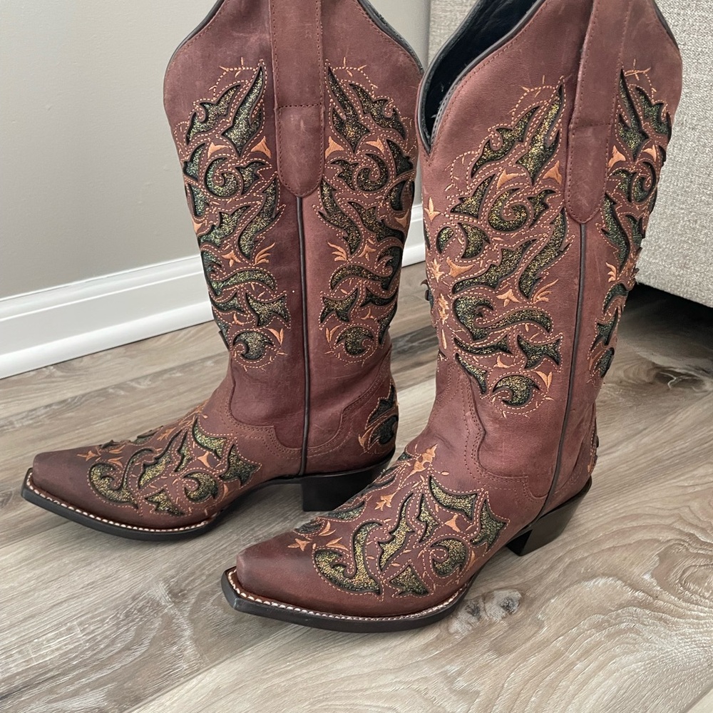 GORGEOUS AUTHENTIC Cowgirl Boots - NWT
